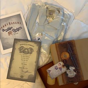 Limited Edition Collectors Edition Tommy Bahama lg